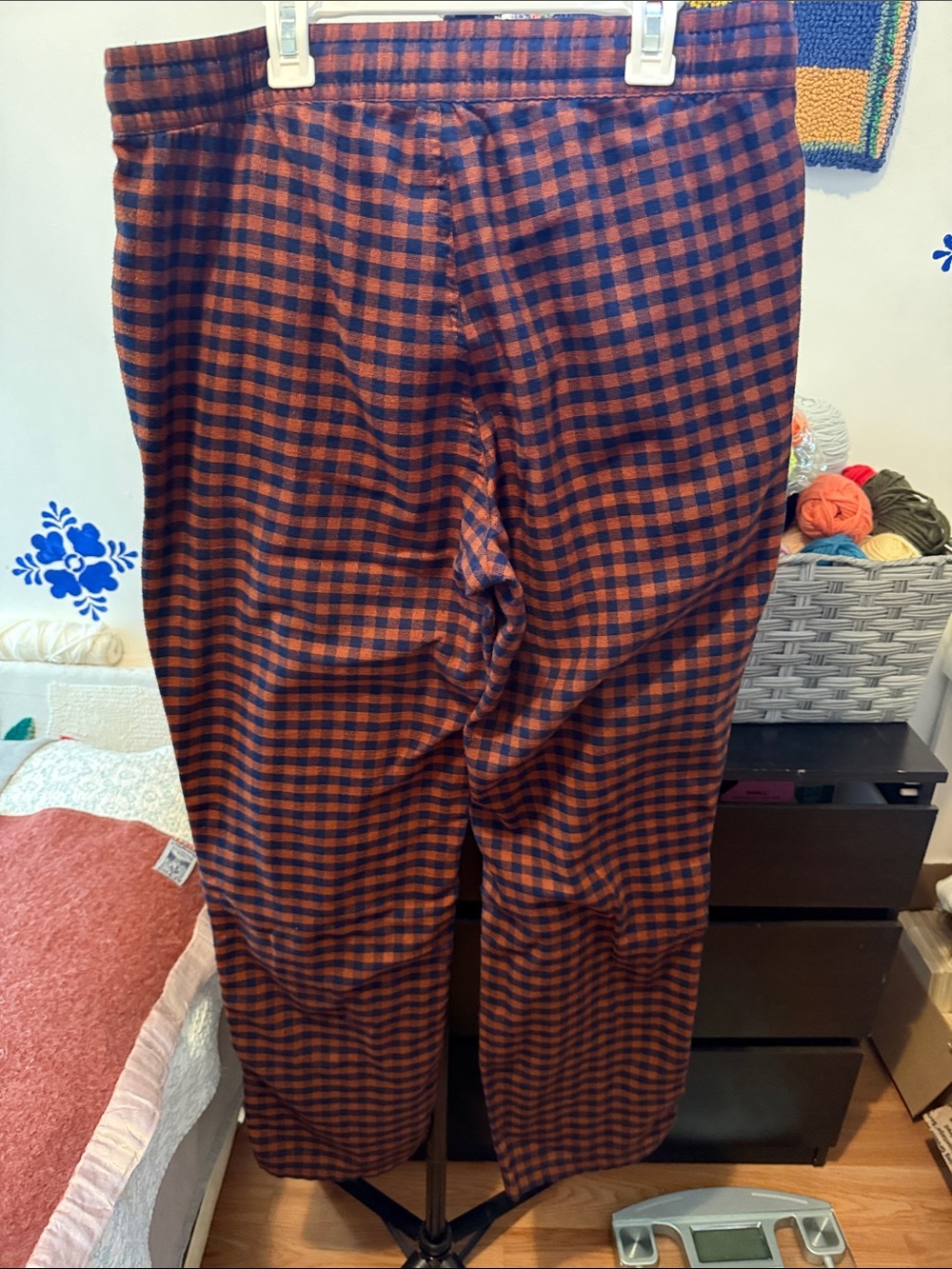 UGG Men's Orange and Black Checked Lounge Joggers - Picture 3 of 3